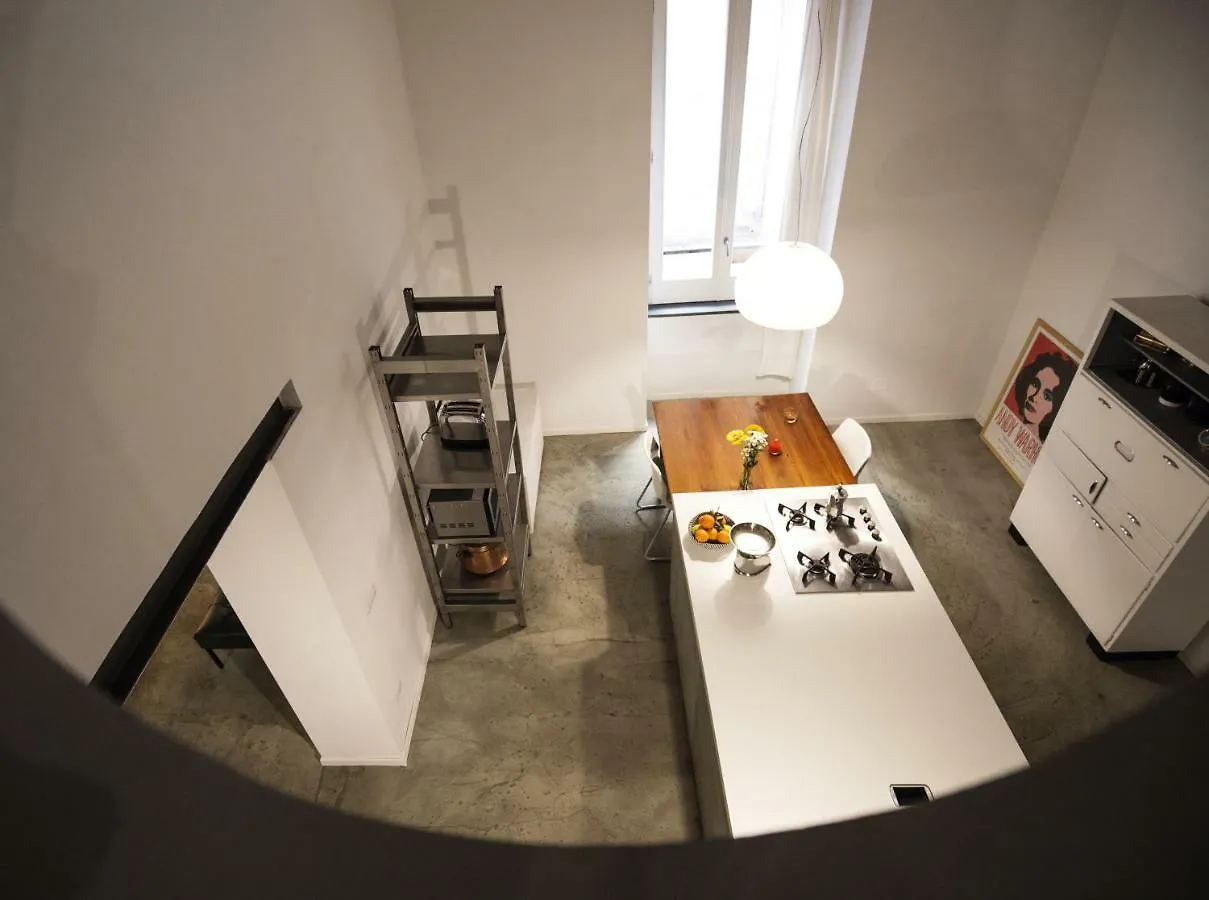 Concrete Apartment San Gregorio Naples