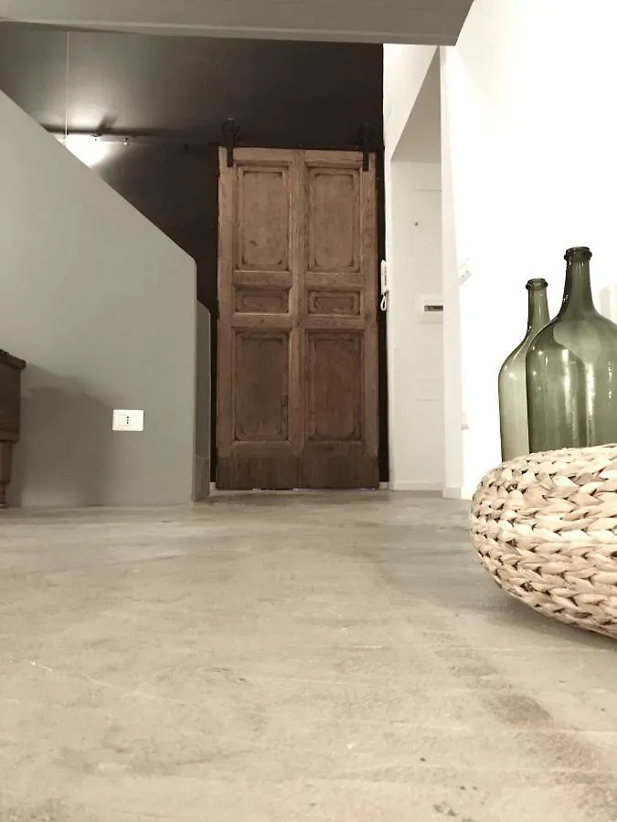 Concrete Apartment San Gregorio Naples 0*,