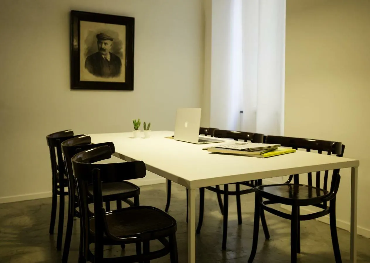 Concrete Apartment San Gregorio Naples