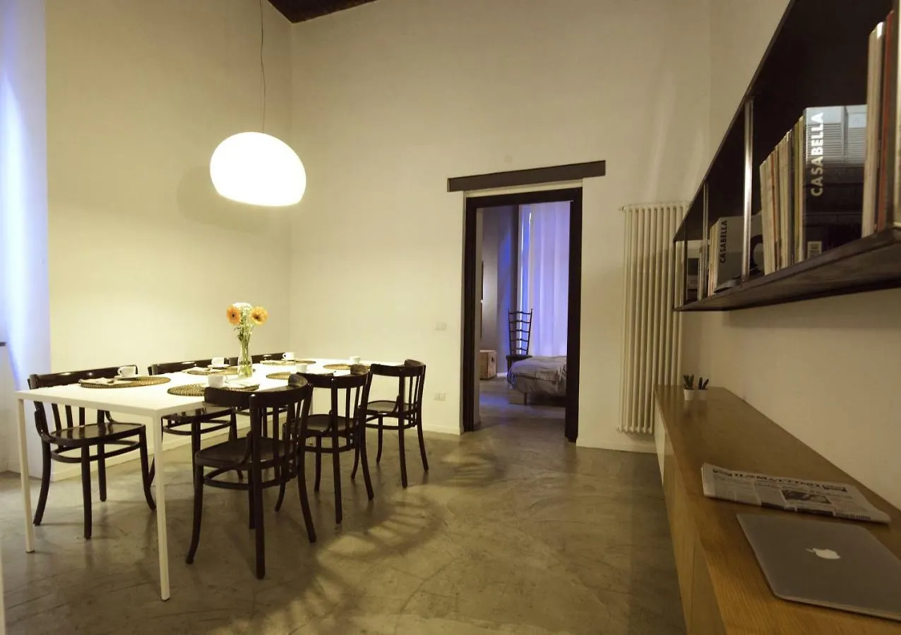 Concrete Apartment San Gregorio Naples